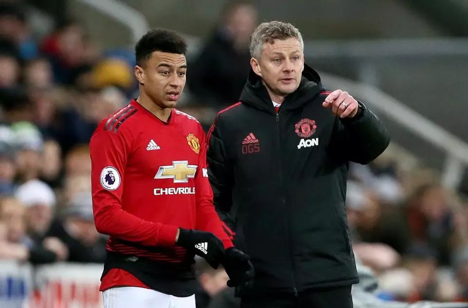 场中保持着 场中保持着